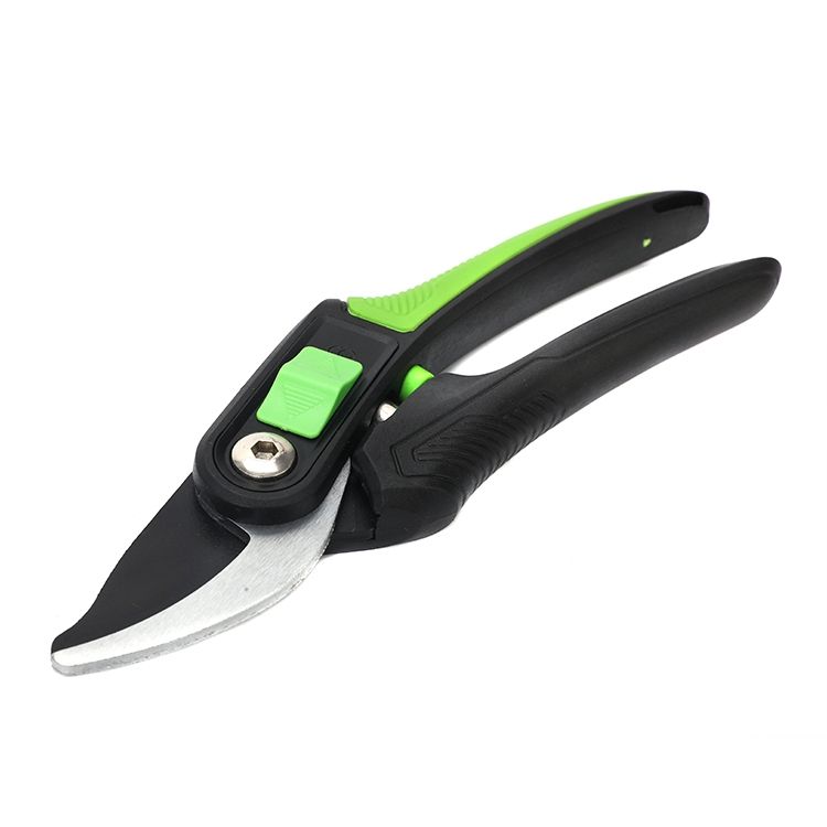 Heavy-Duty Bypass Pruner